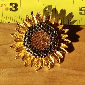 Sunflower brooch